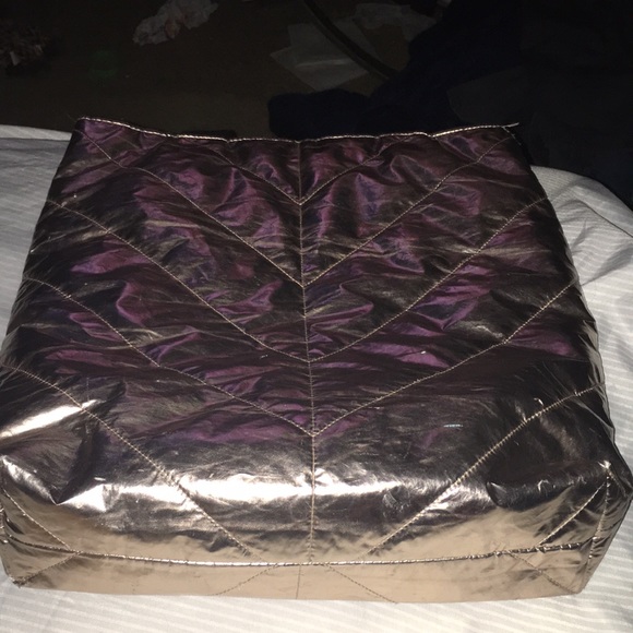 VS ROSE GOLD COOLER BAG - Picture 7 of 12